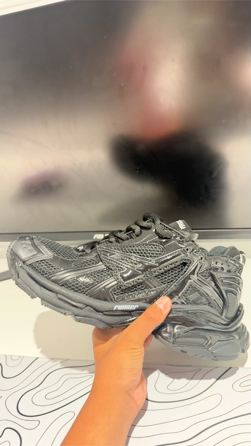 Balenciaga Runner Black
