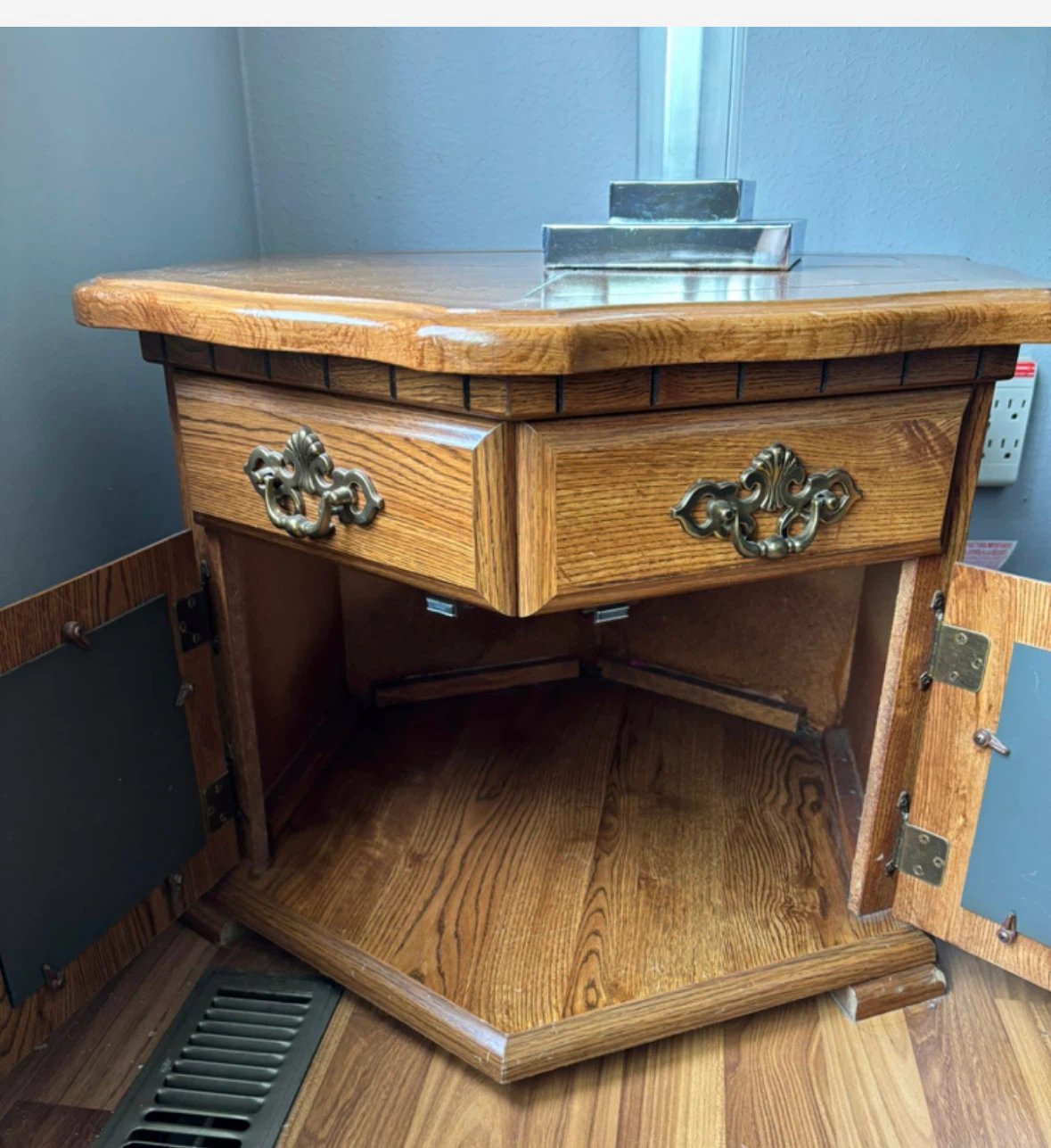 Oak Corner End Table