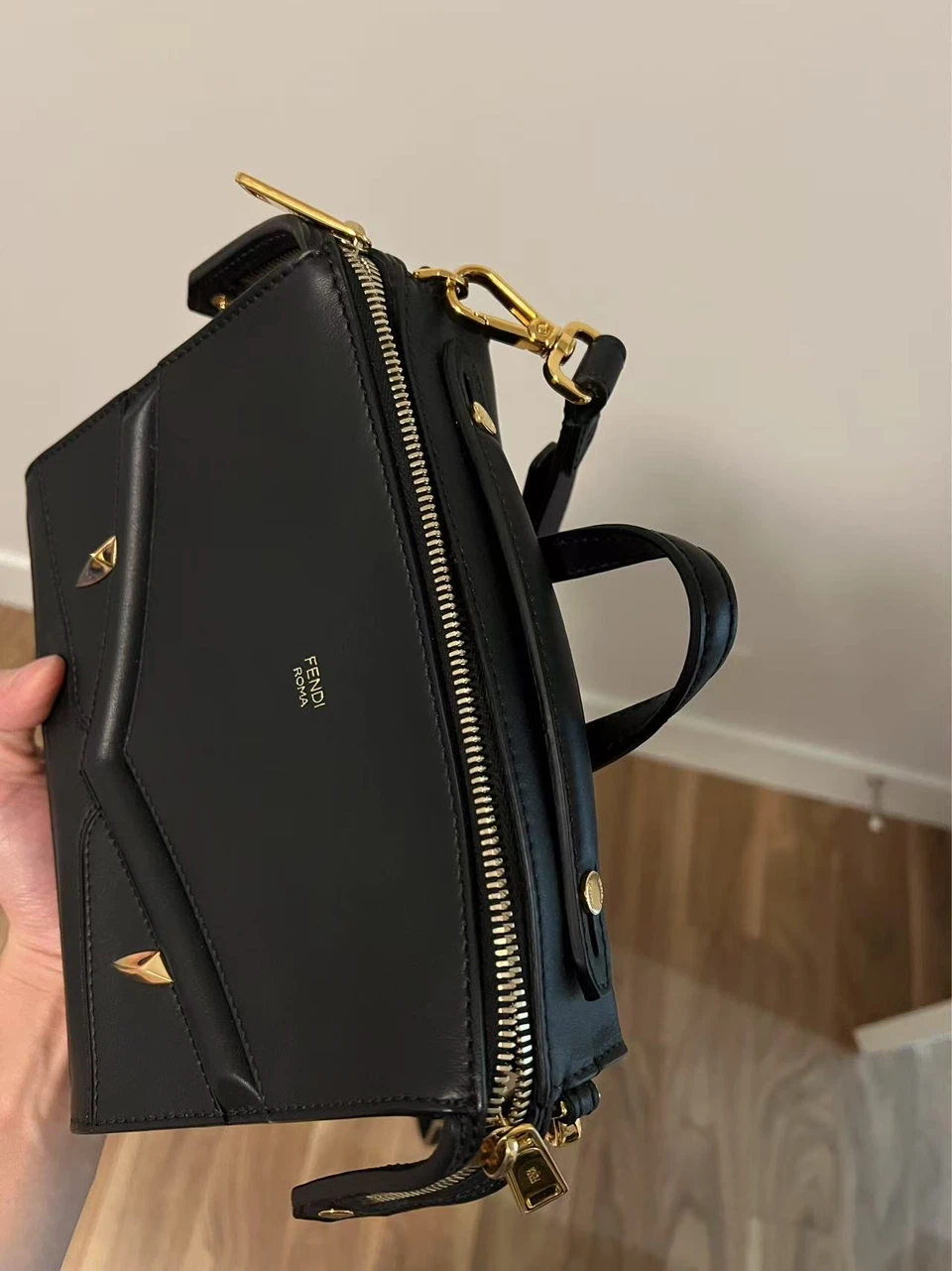 Fendi Roma Black Leather Crossbody Bag - photo 4