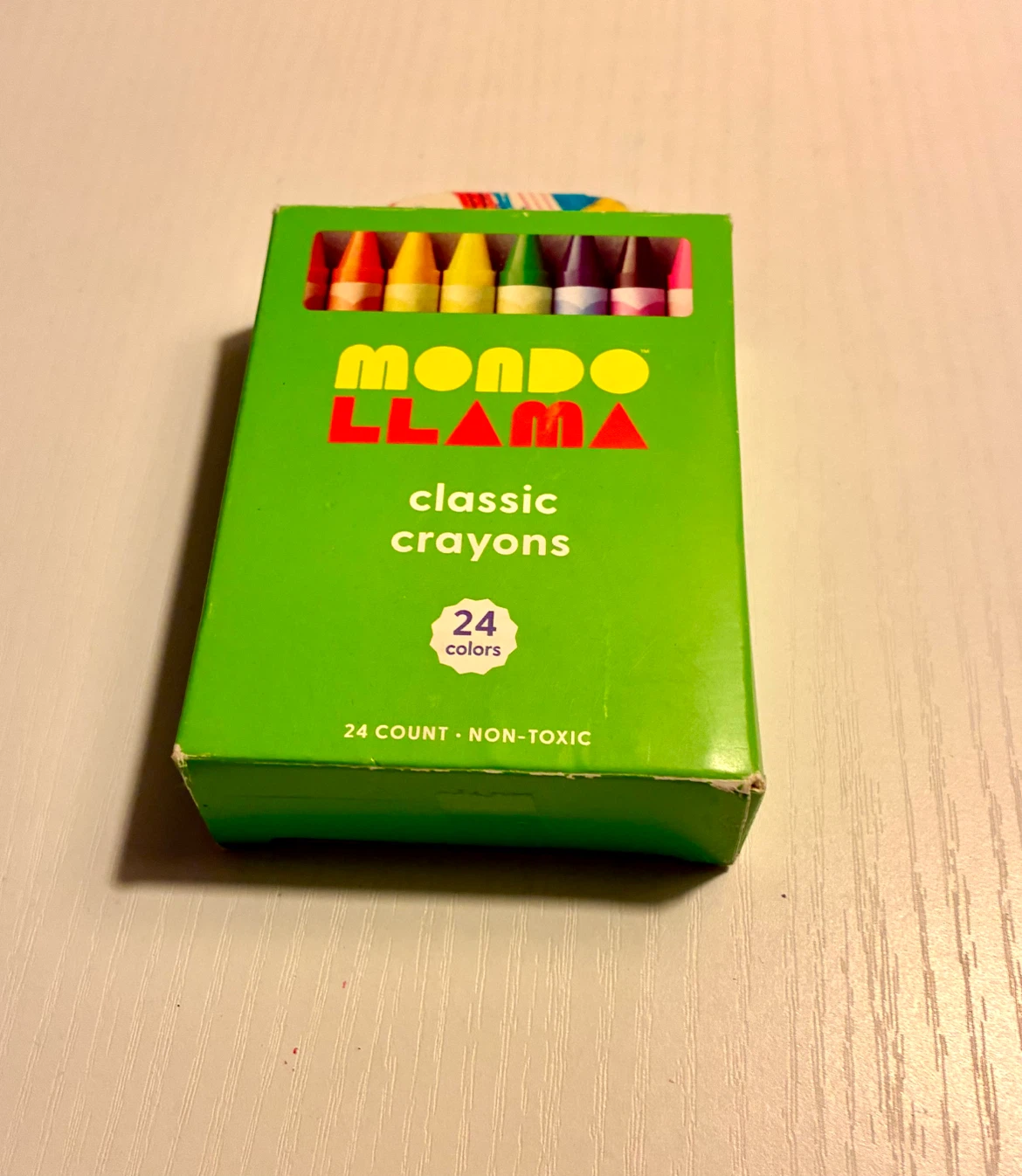 Mondo Llama Classic Crayons 24 Count