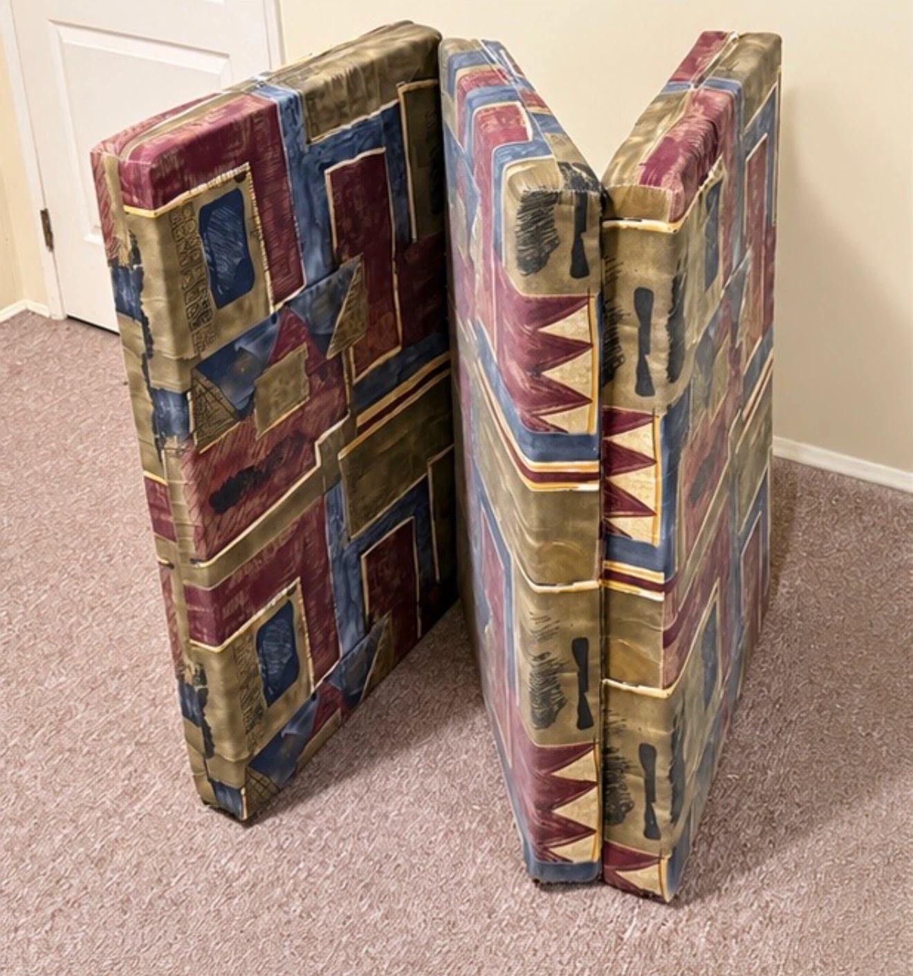 Tri-fold mattress - photo 2