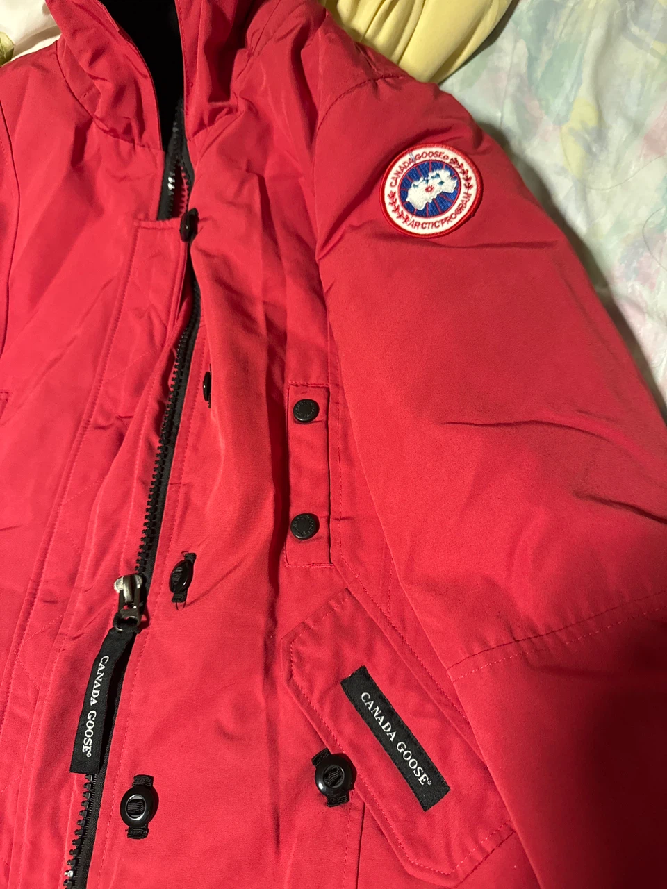 Canada Goose Red Down Parka - photo 2