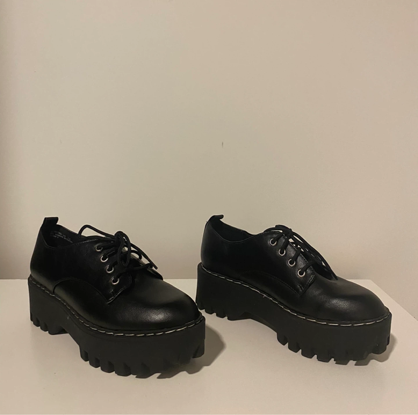 Black Platform Lace-Up Shoes - photo 3