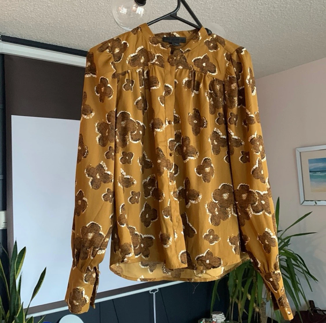 Beautiful Madison Cinqcent Floral Top - $60
