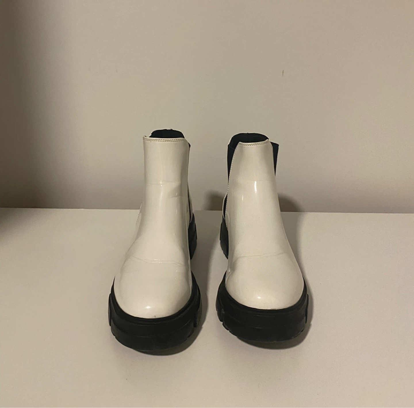 White chelsea boots
