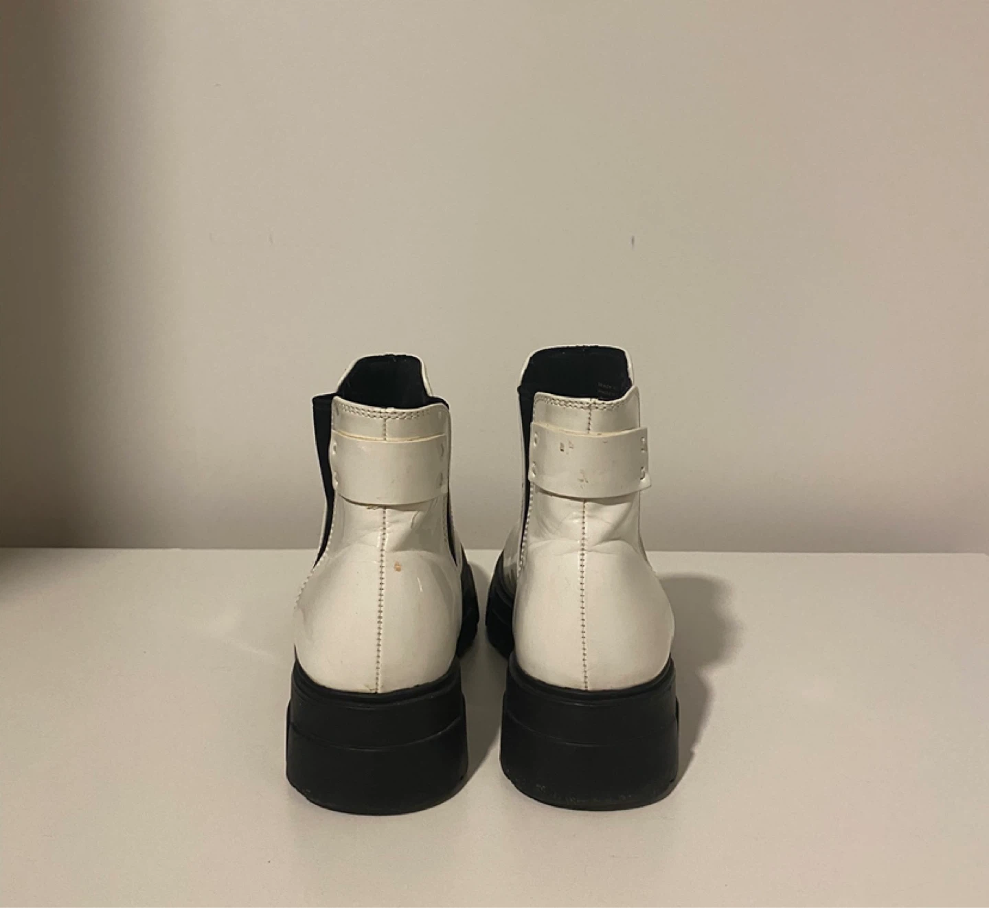 White chelsea boots - photo 4