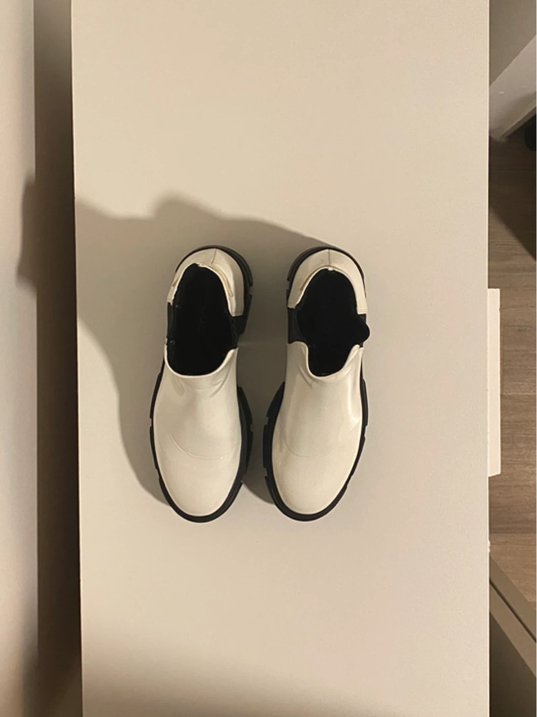 White chelsea boots - photo 5