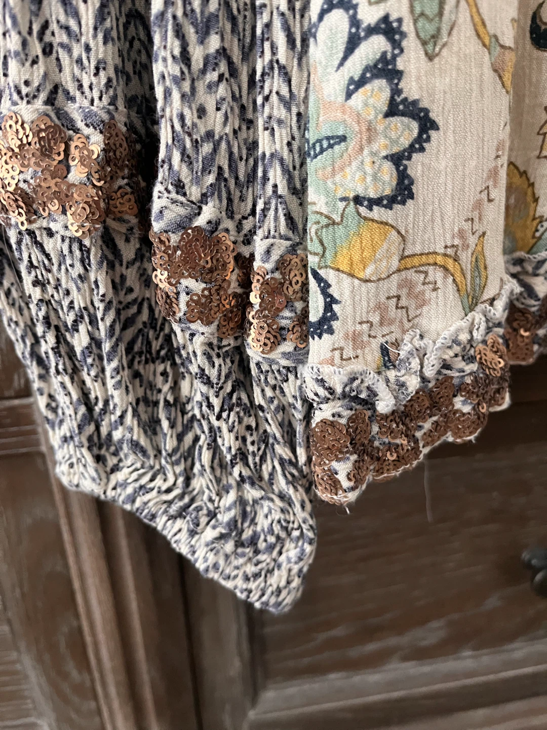 Floral Print Blouse with Sequin Accents - photo 4