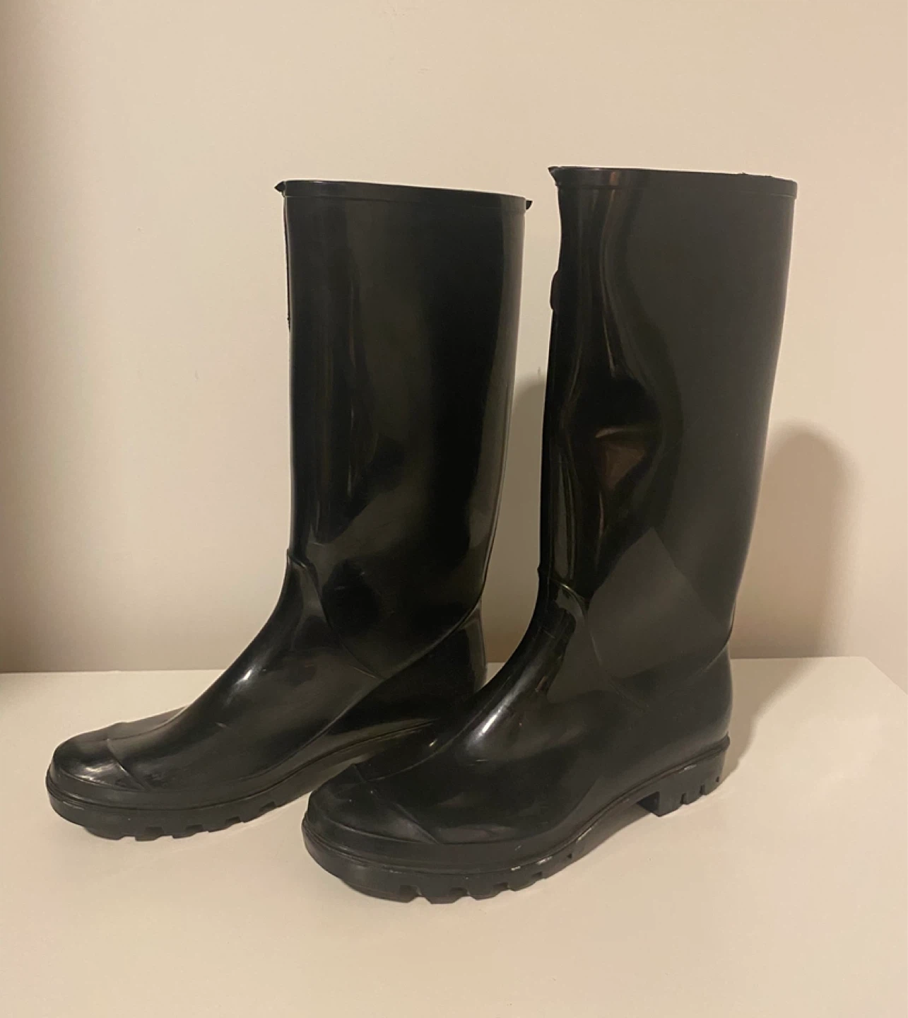 Classic black rubber rain boots - photo 2
