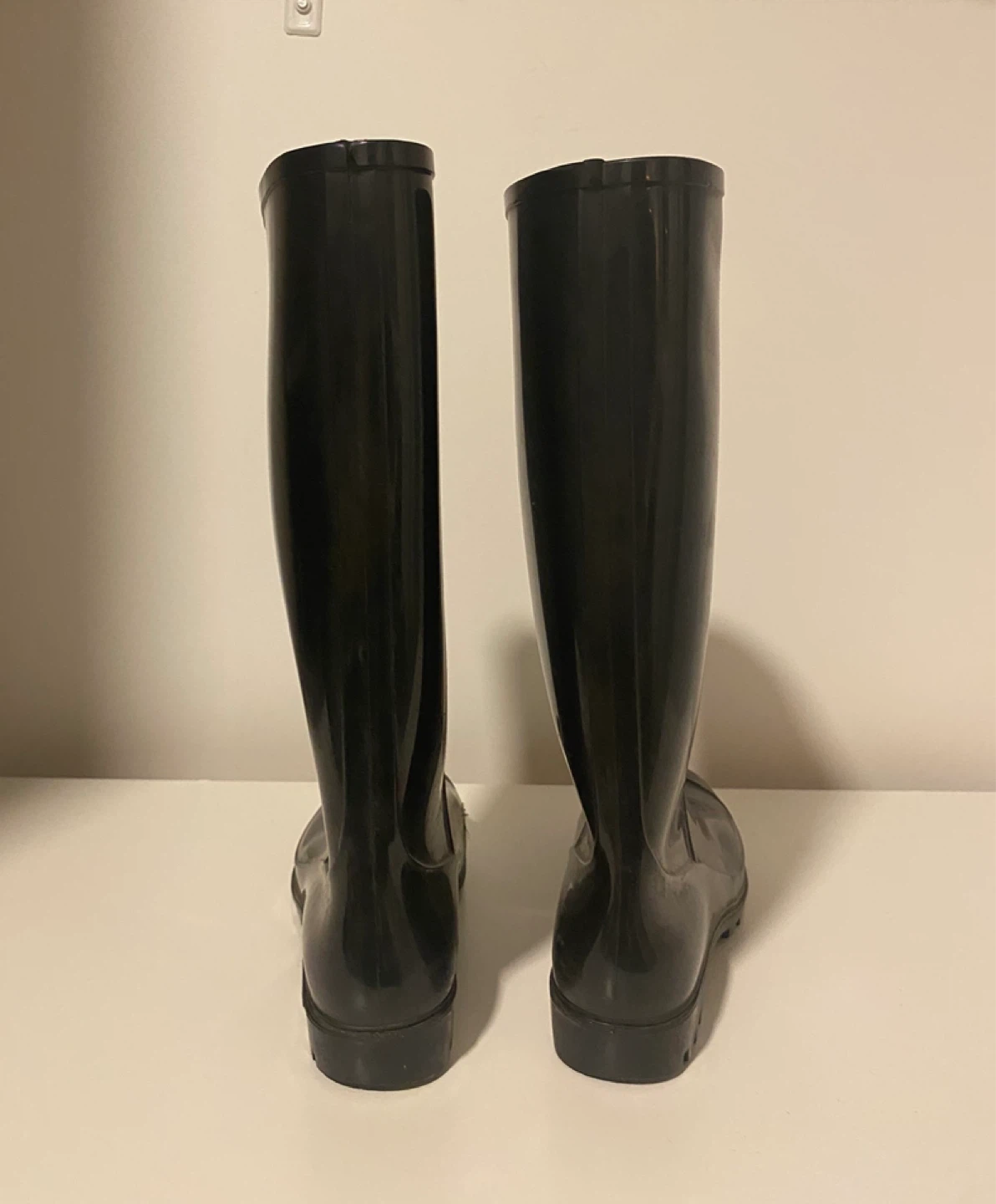 Classic black rubber rain boots - photo 4