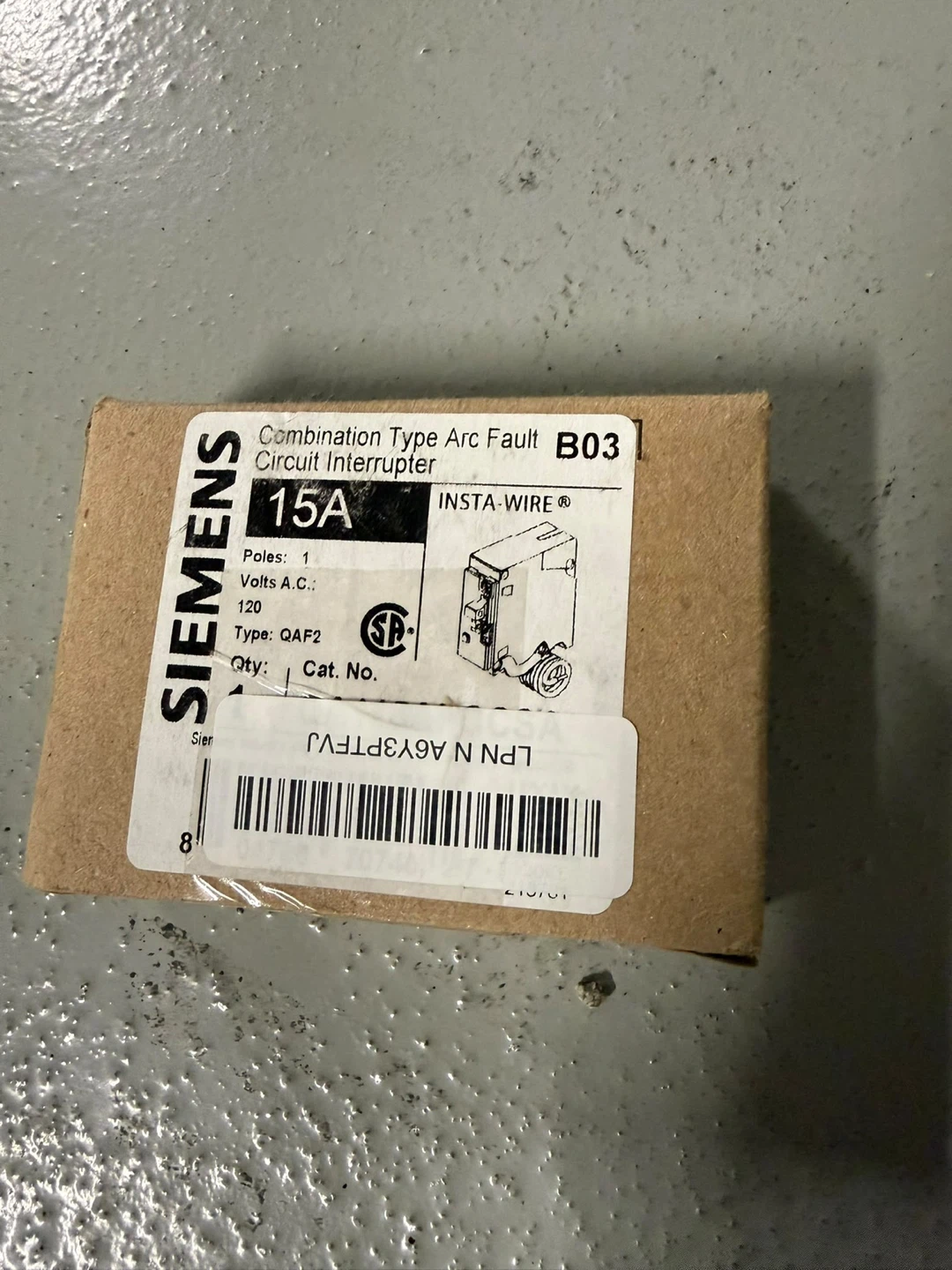 New - Siemens 15A Combination Type Arc Fault Circuit Interrupter