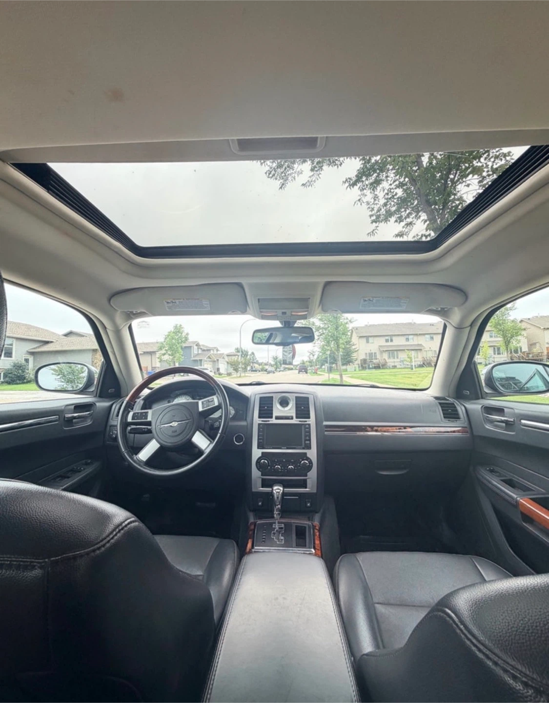 Chrysler 300 - photo 3