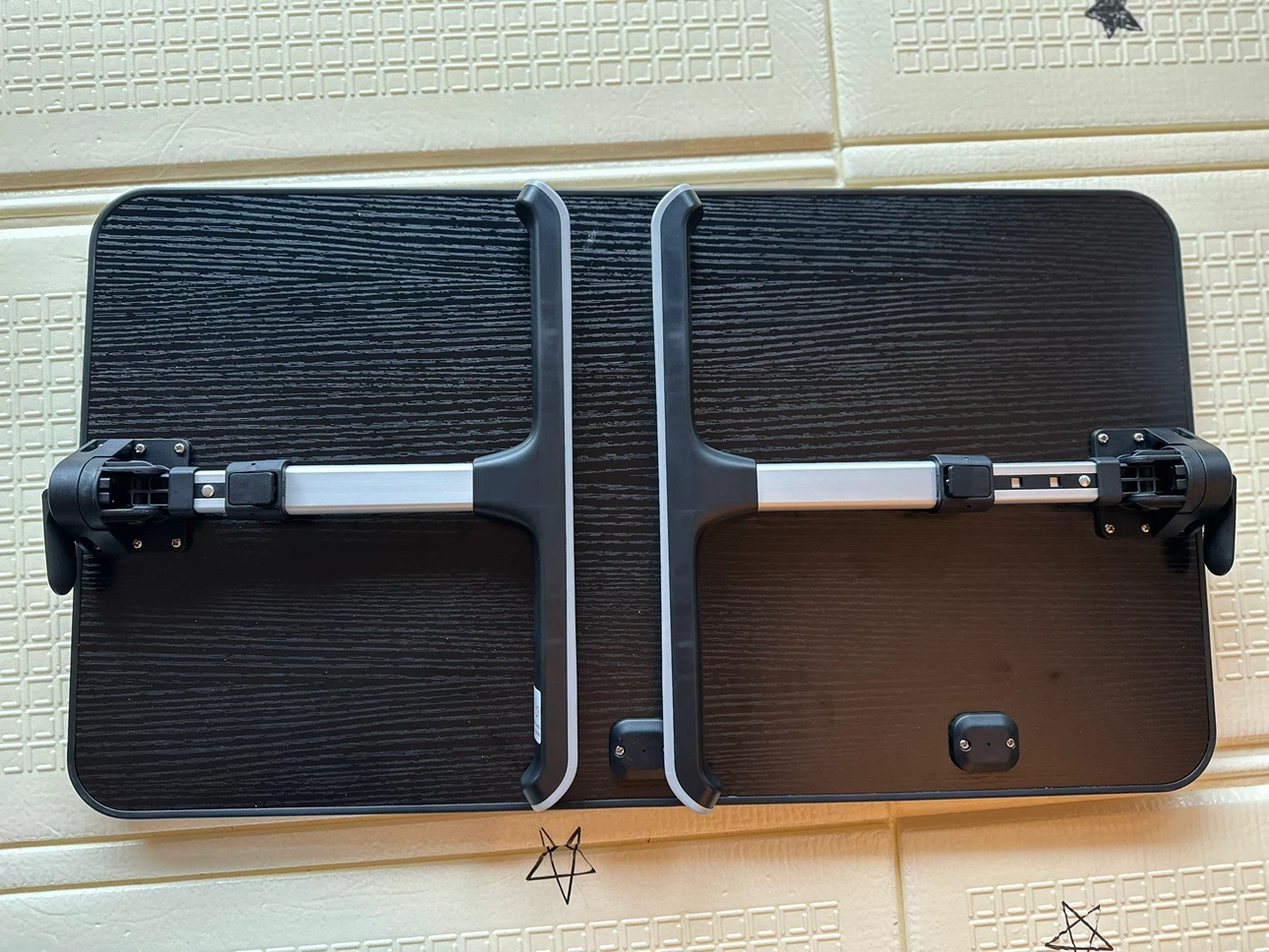 New - SAIJI Adjustable Laptop Bed Tray - photo 3