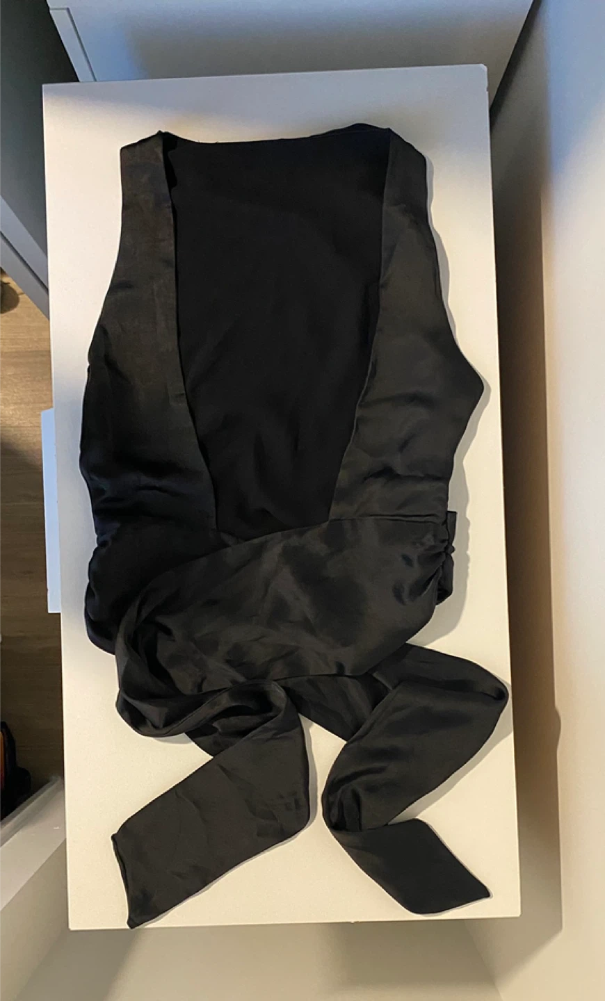 Black tie-back satin blouse - photo 3