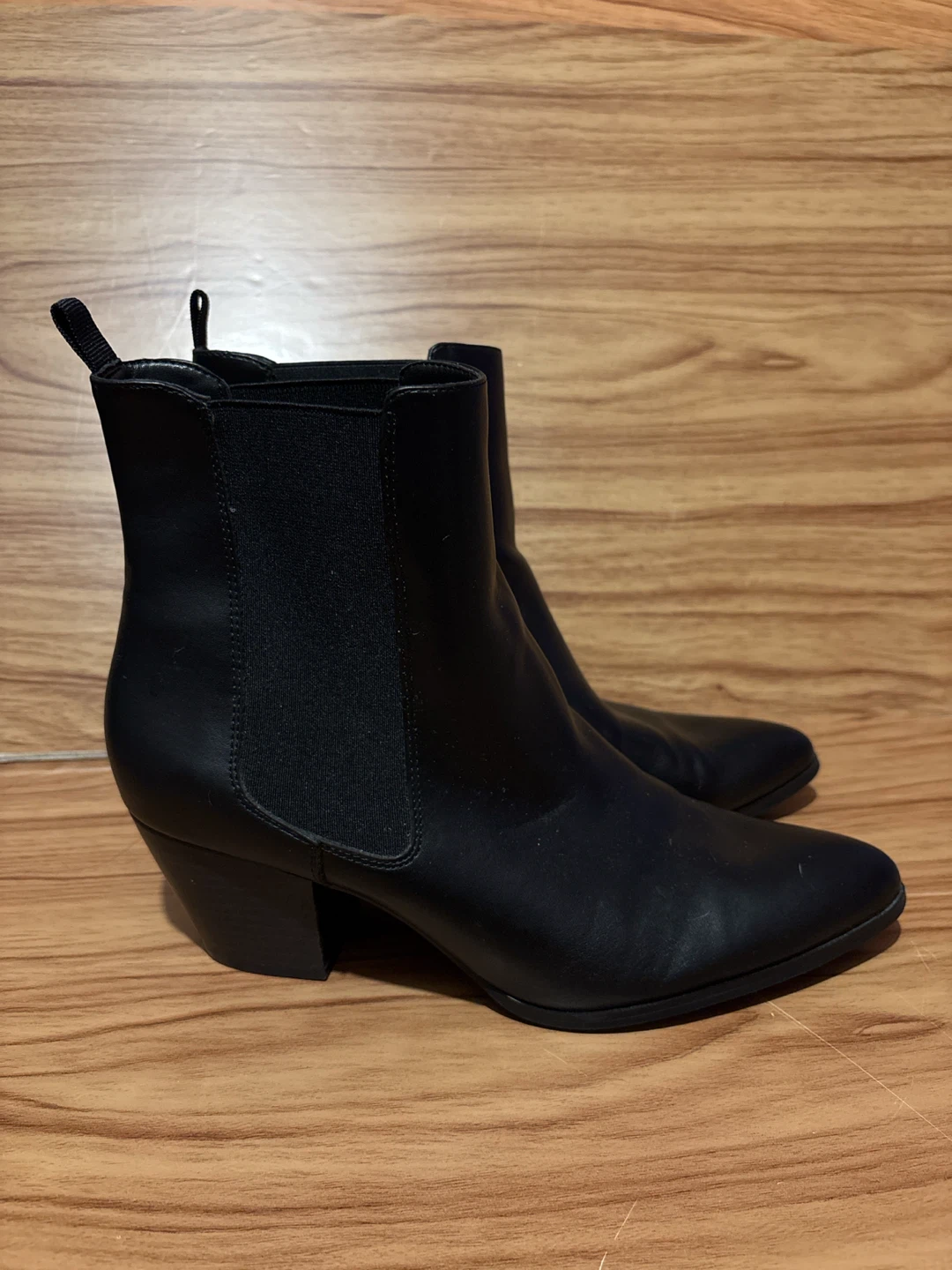 Women’s Gap Black Chelsea Boots Size 10
