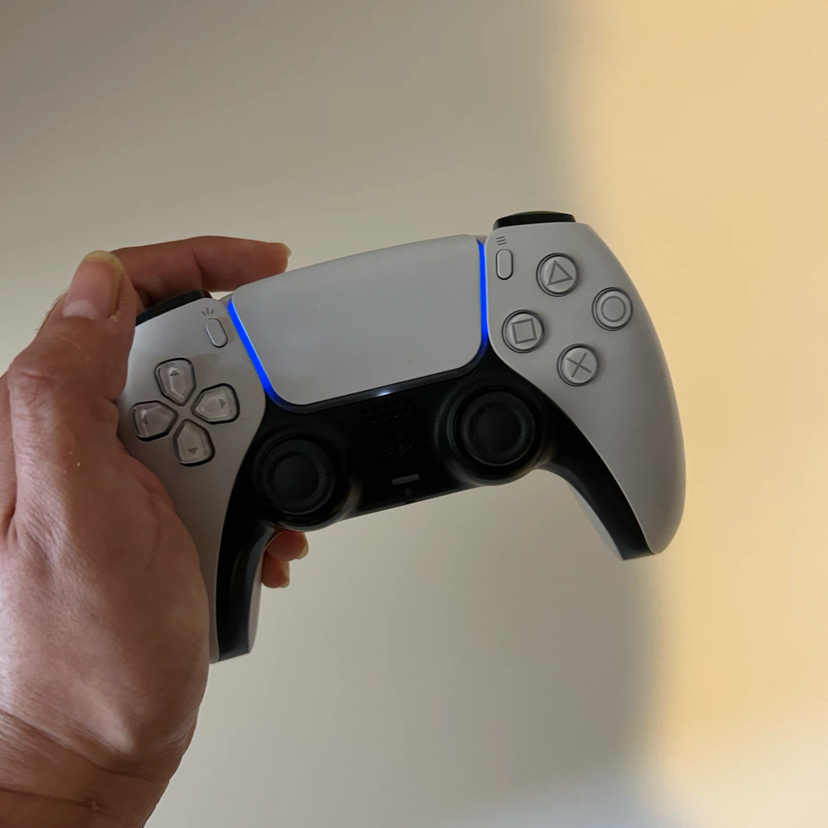 PS5 DualSense Controller (White) - TMR Hall Effect Anti-Drift - photo 3