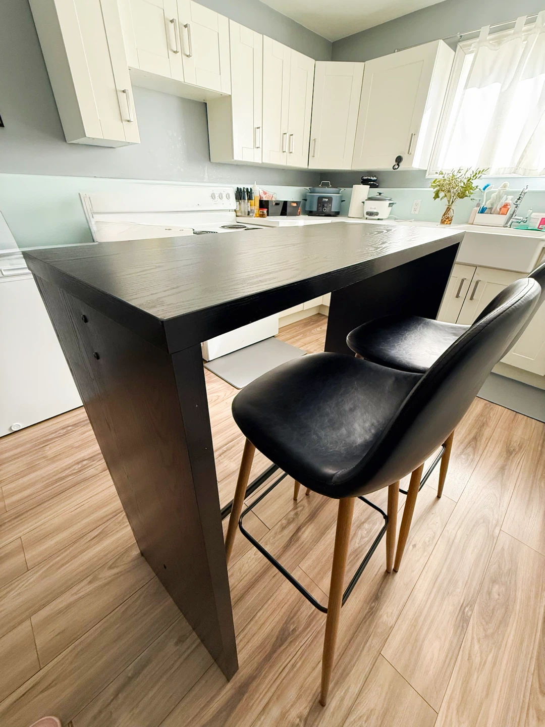 Bar Table and 2 Chairs Set - photo 4