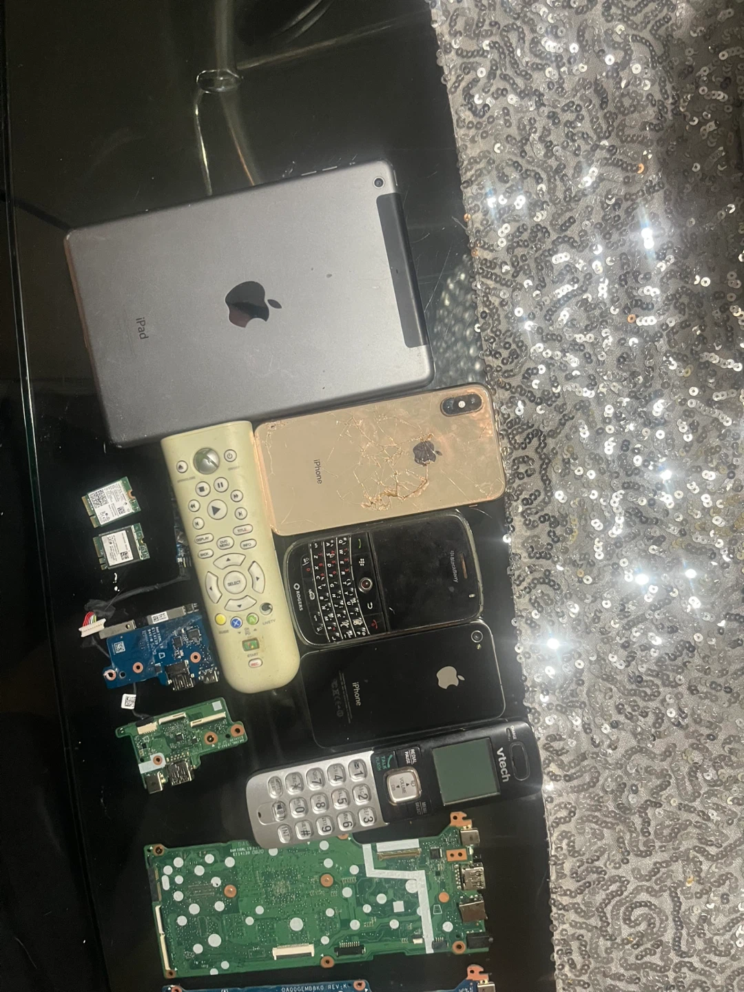 Assorted broken Electronics and Parts Bundle - photo 3