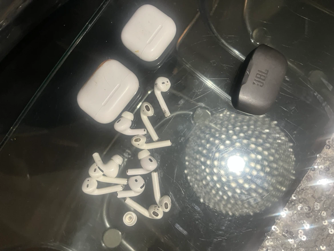 Assorted Wireless Earbuds and Cases - photo 2