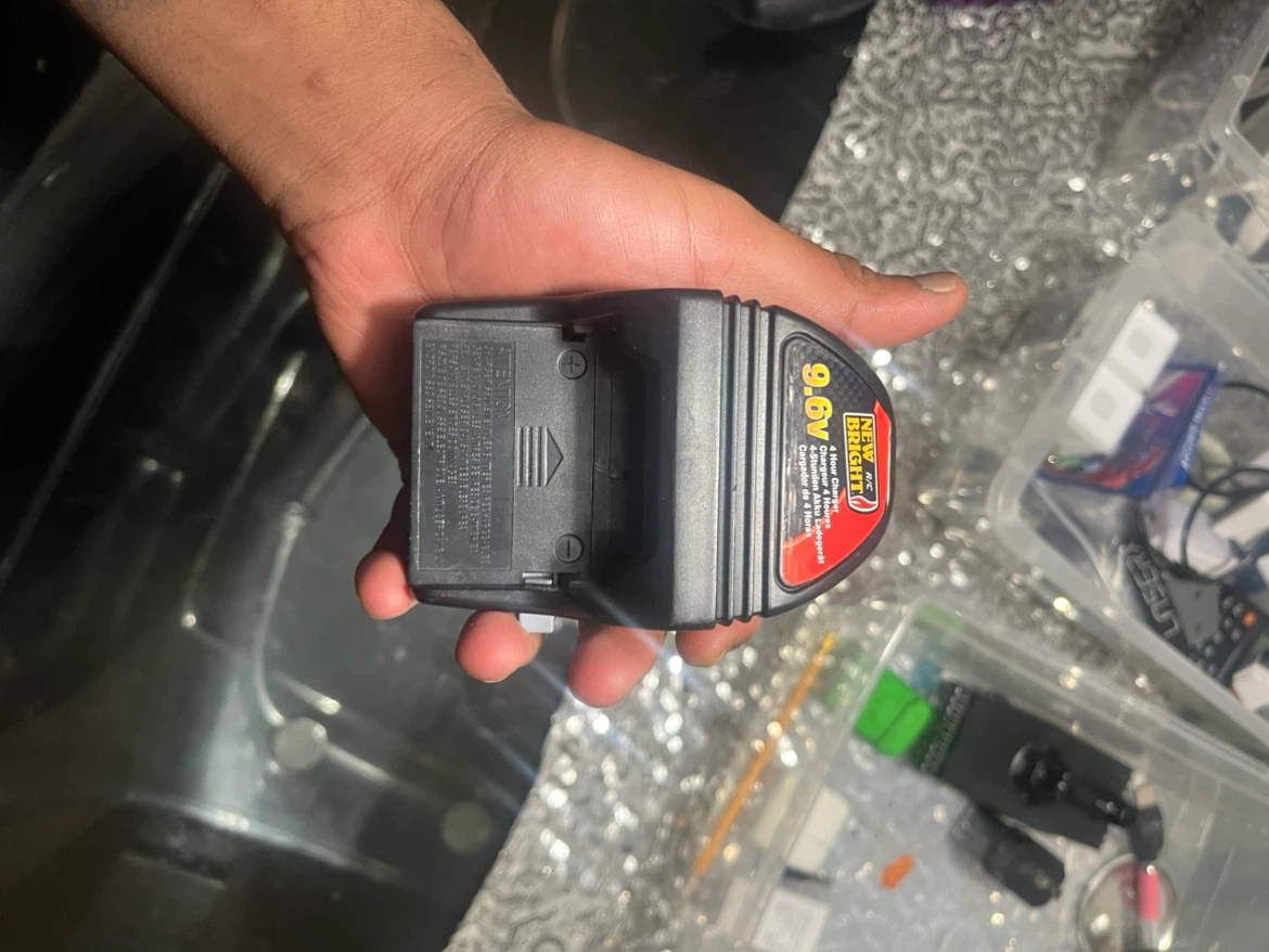 New Bright 9.6V R/C Battery Charger