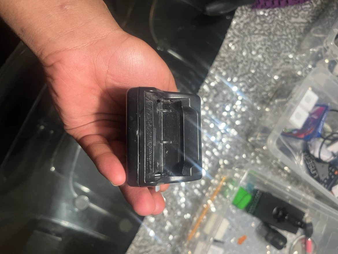 New Bright 9.6V R/C Battery Charger - photo 2