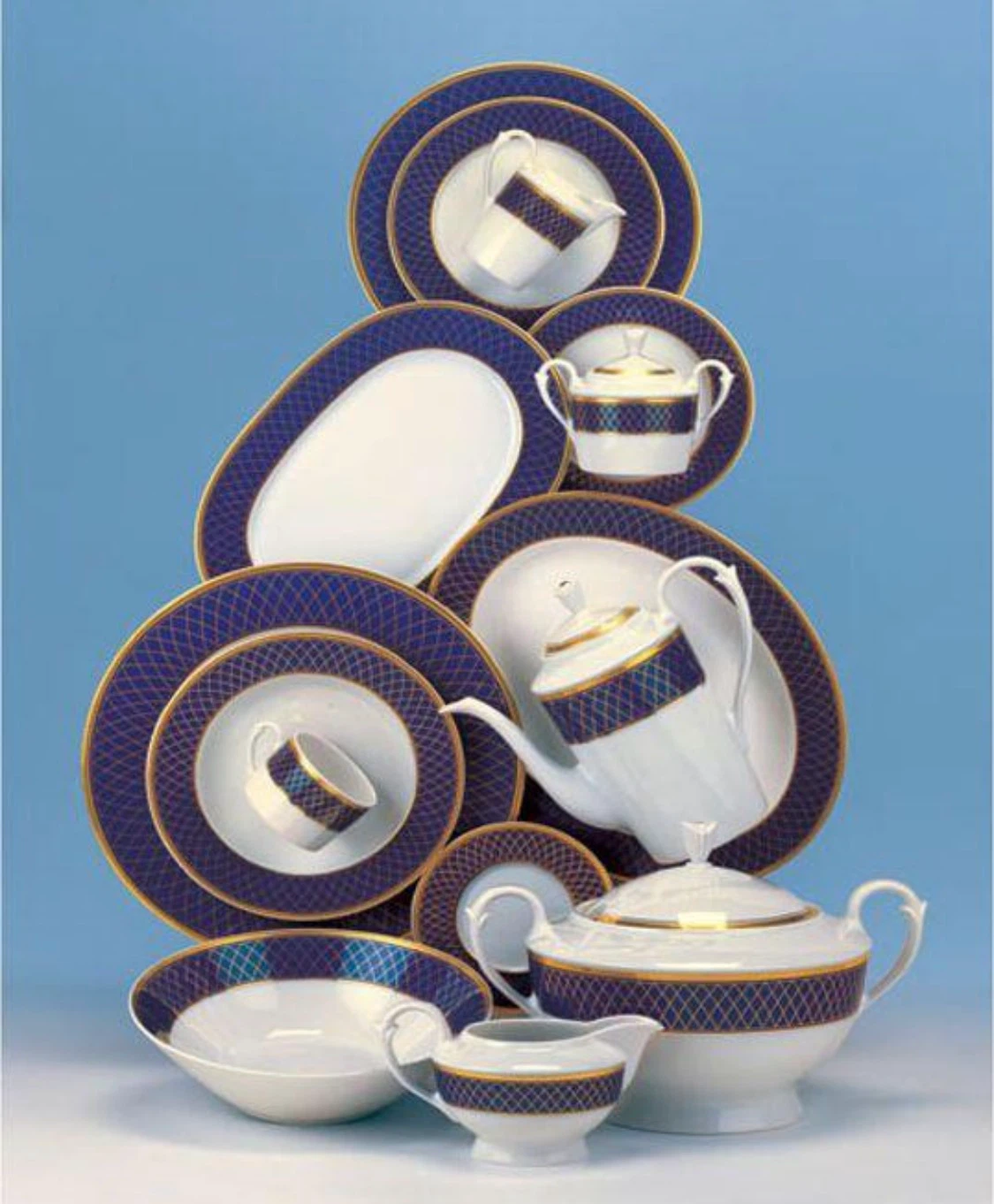 Zepter Royal Porcelain Dinnerware Set 22k Gold