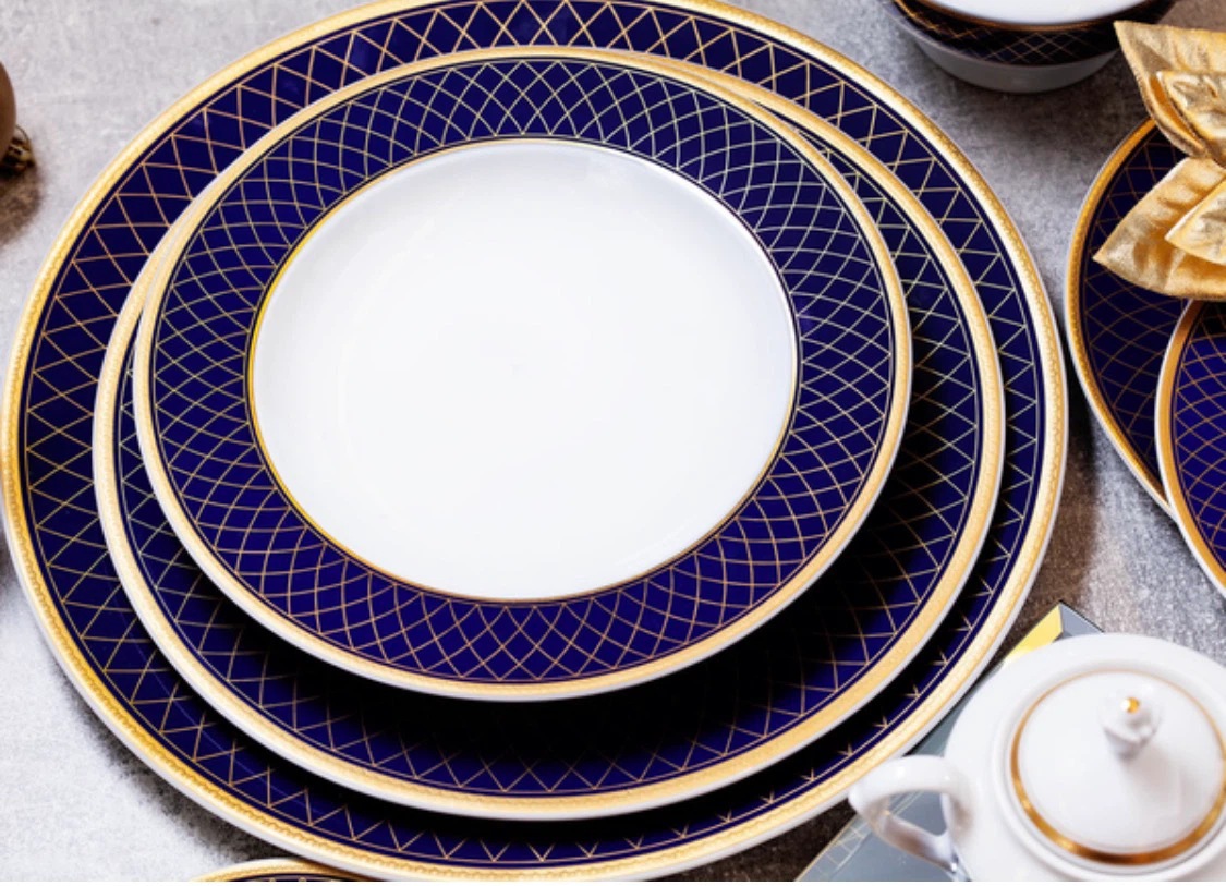 Zepter Royal Porcelain Dinnerware Set 22k Gold - photo 4