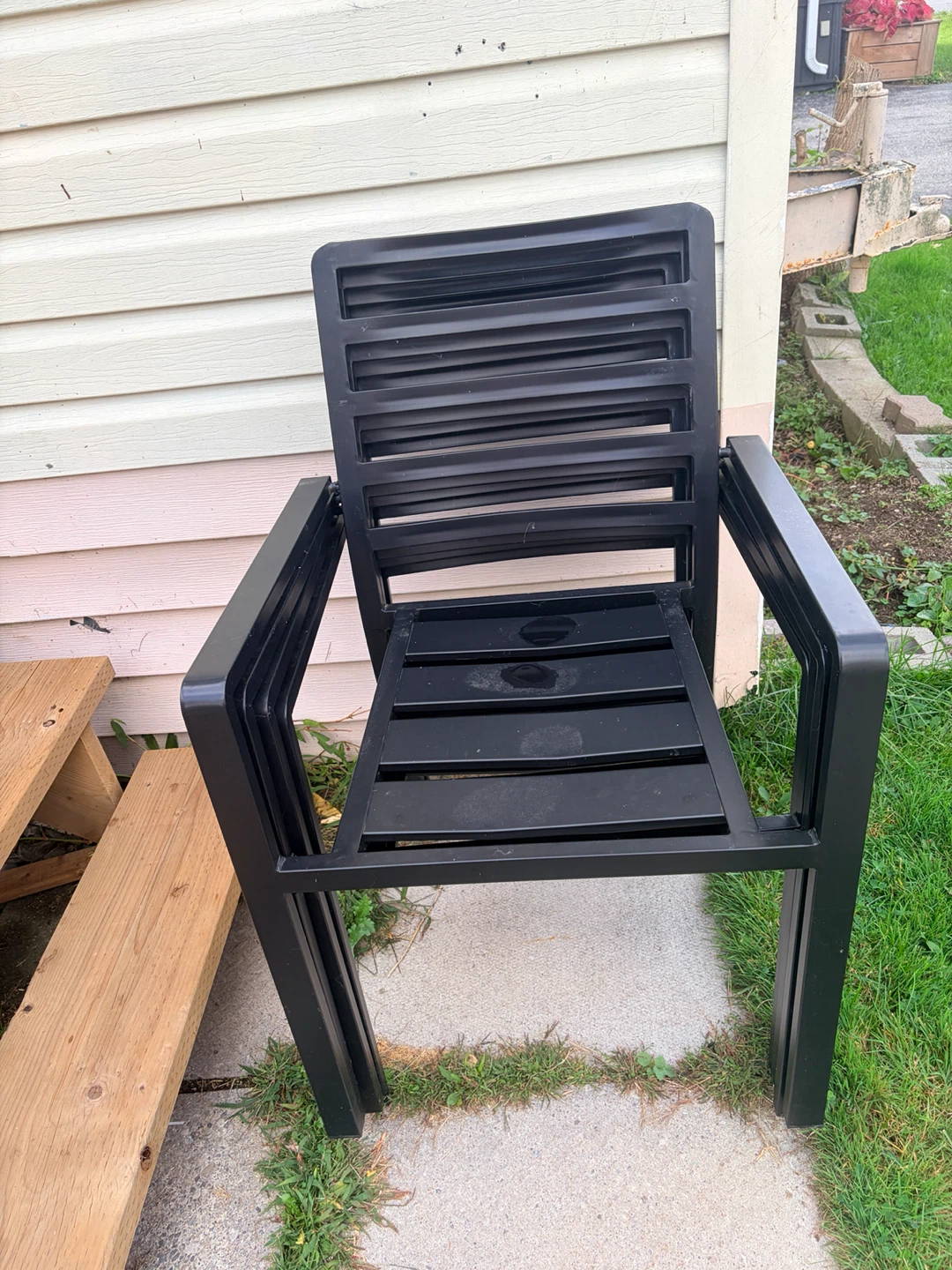 Set of 4 Stackable Black Metal Outdoor Chairs - photo 4