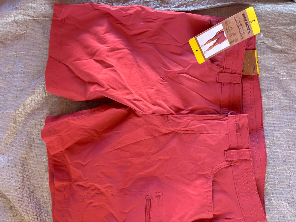 Ladies Eddie Bauer 7 in. Tech Shorts