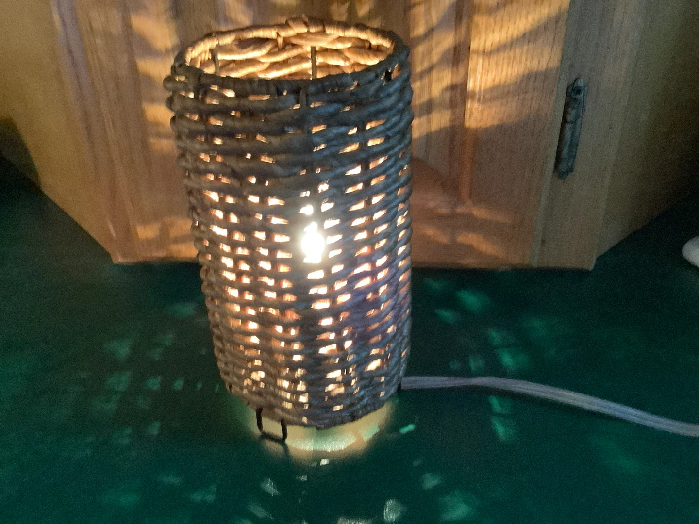 Vt Cylindrical Woven Wicker Accent Table Lamp 🐞