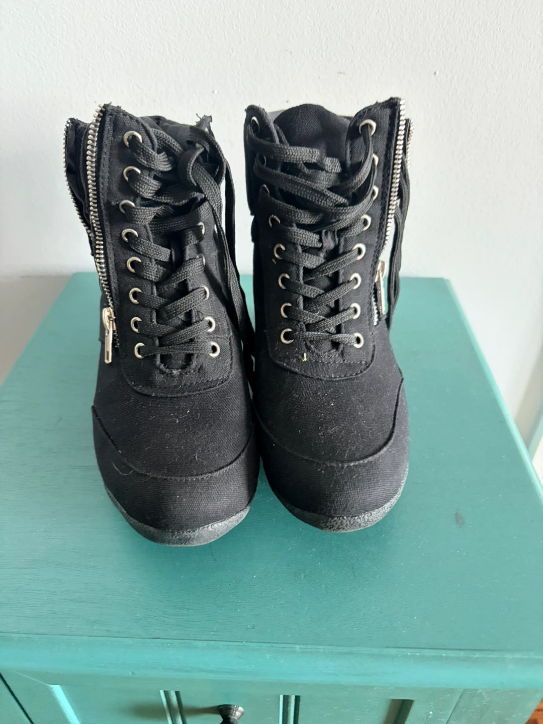 Black canvas wedge sneakers sz 7