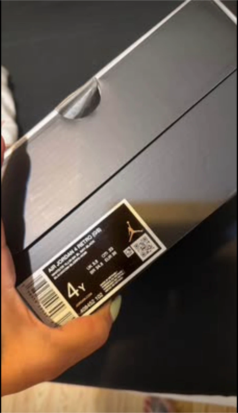 Air Jordan 4 Retro White Lightning – Brand New – Size 4Y - photo 5