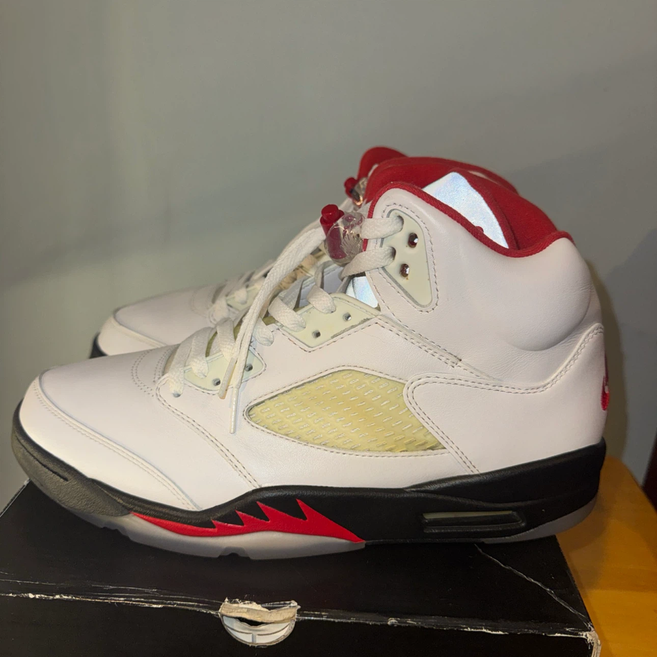 Jordan retro 5 fire red (silver tongue ) size 11 - photo 3