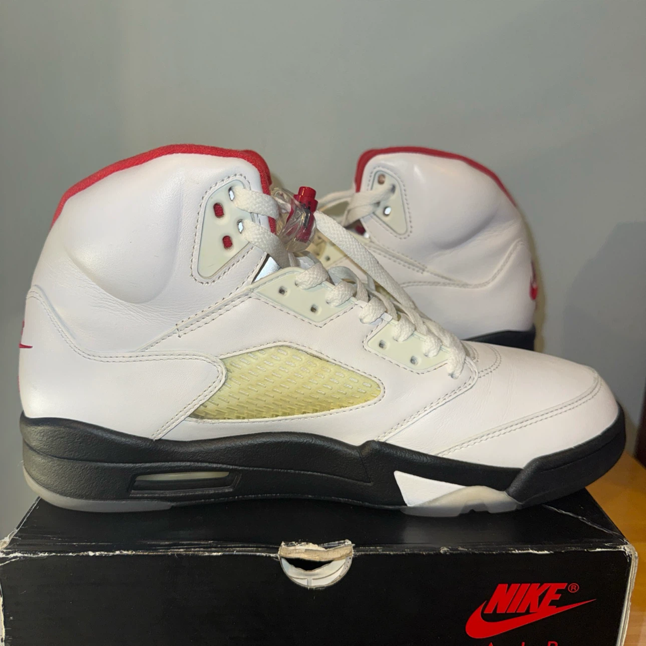 Jordan retro 5 fire red (silver tongue ) size 11 - photo 4