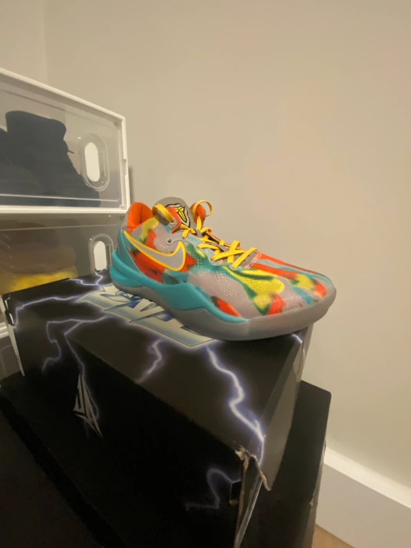 Kobe 8 Venice beach size 7