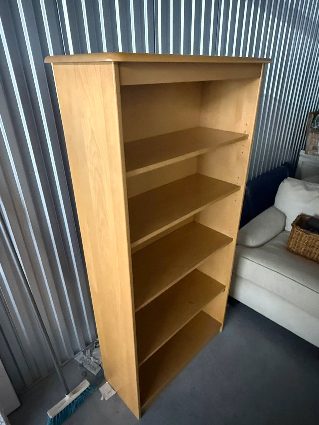 Light Wood Bookshelf - photo 3
