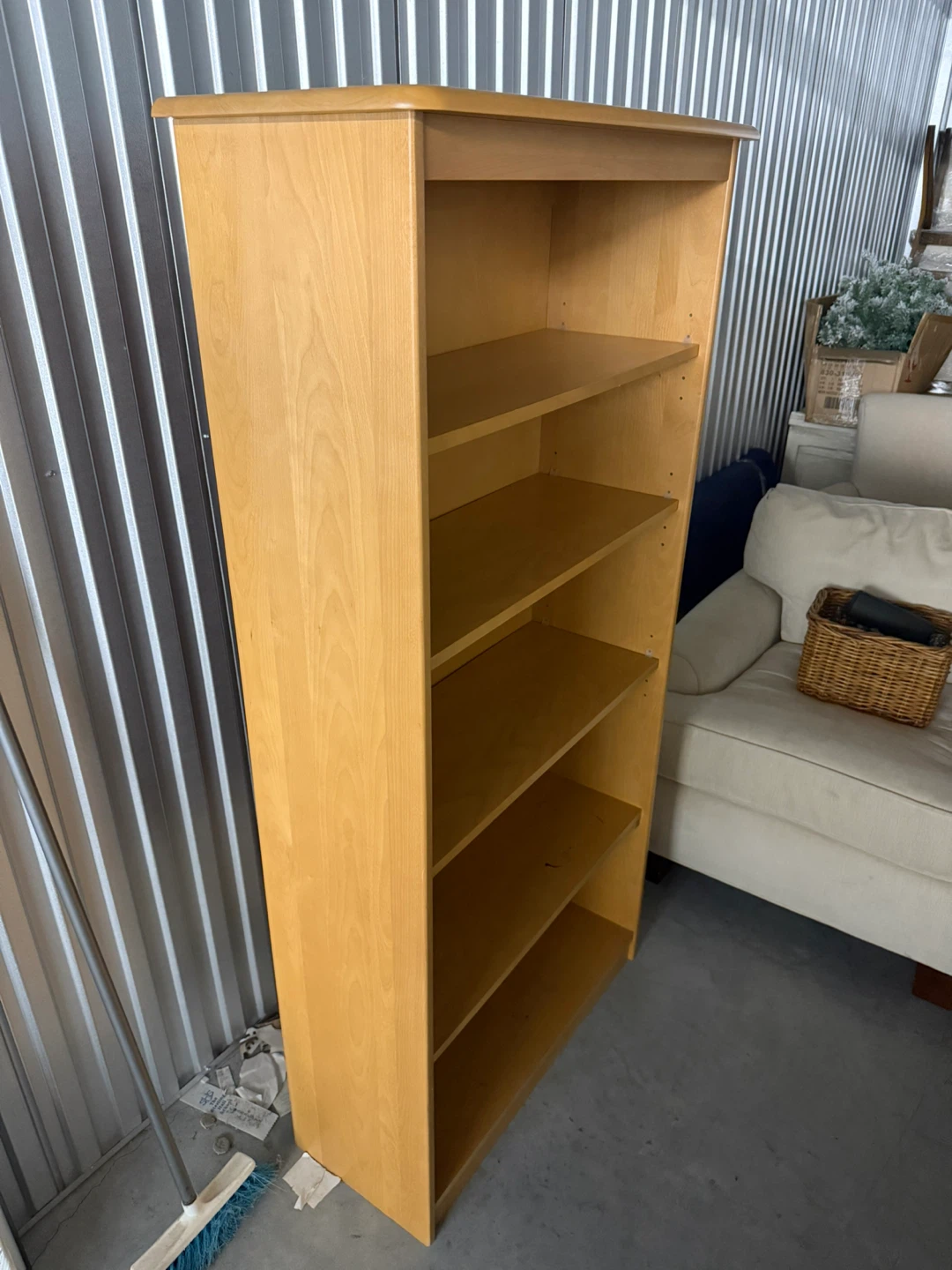 Light Wood Bookshelf - photo 4