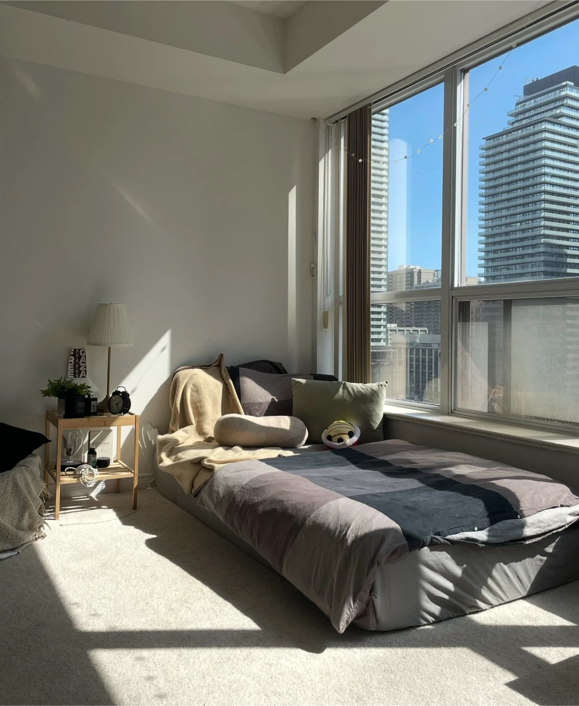 Twin mattress (pickup on November 1st)