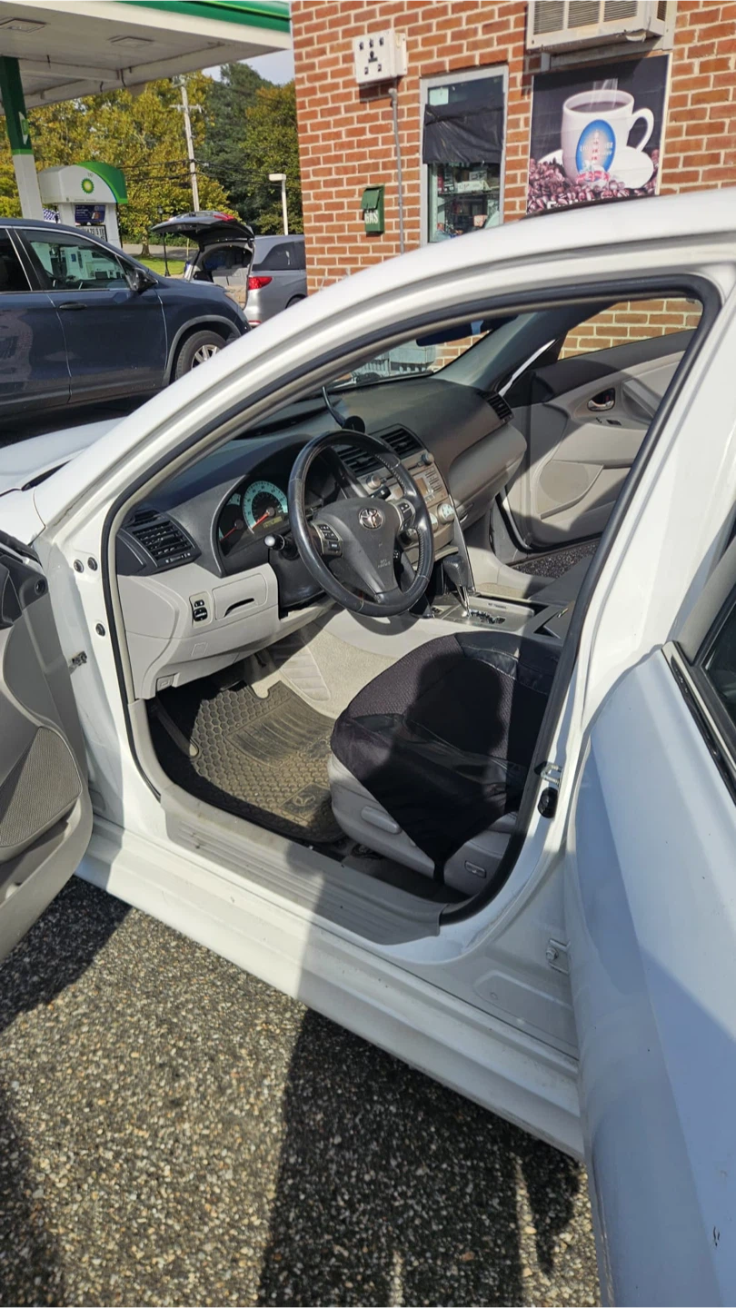 White Toyota Camry - photo 2