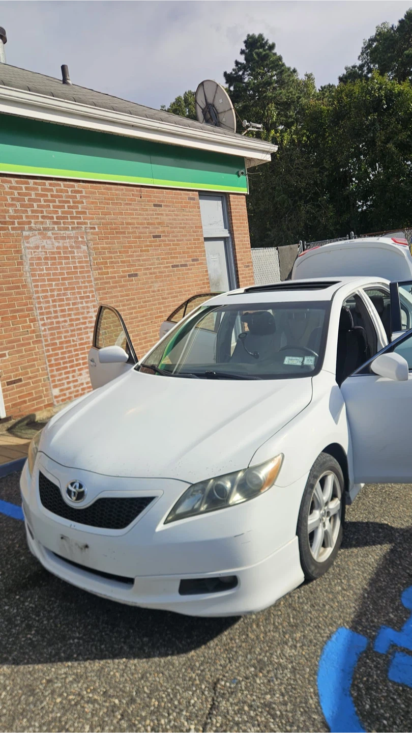 White Toyota Camry - photo 5