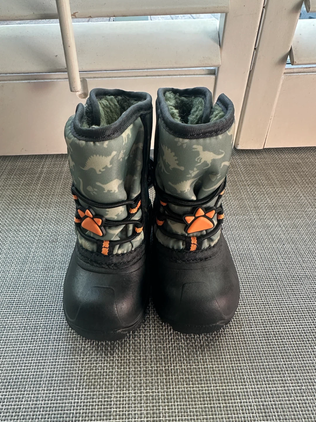 Kids Dinosaur Print Winter Boots Size 4