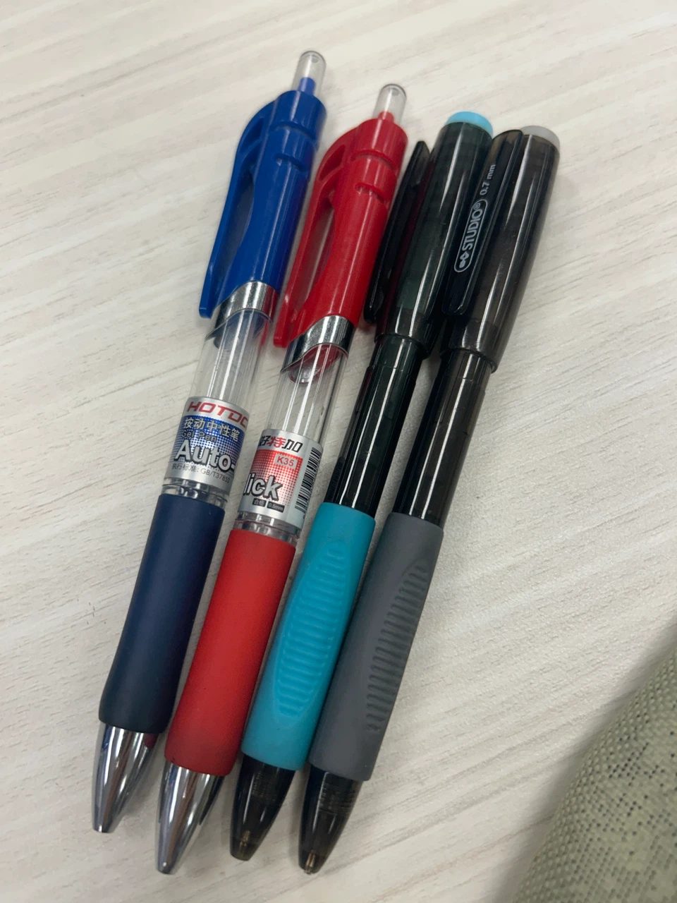 Set of 4 Gel Pens - Hotdoc and Studio