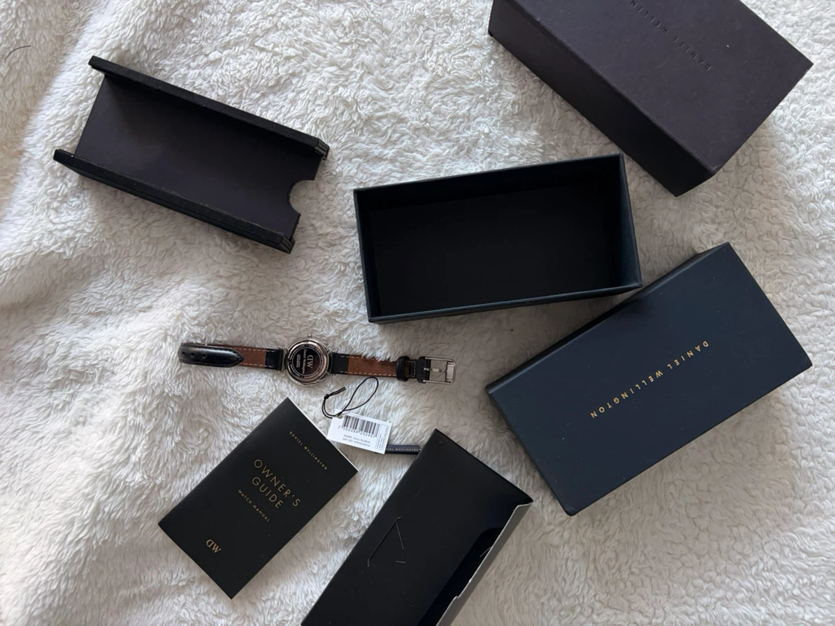 Daniel Wellington Petite Sheffield Watch (silver black) - photo 2
