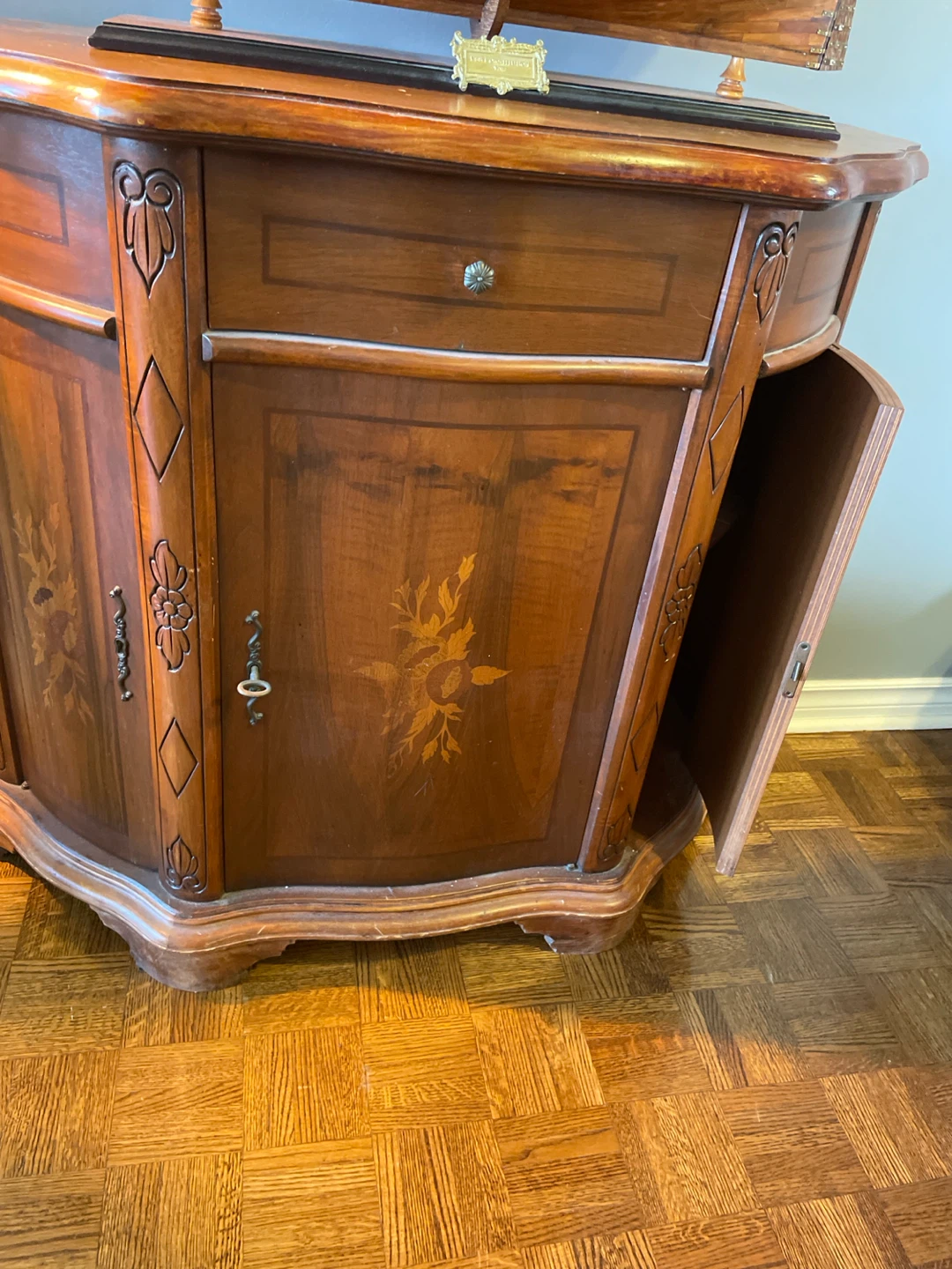 Vintage Wooden Cabinet with Floral Inlay - photo 2