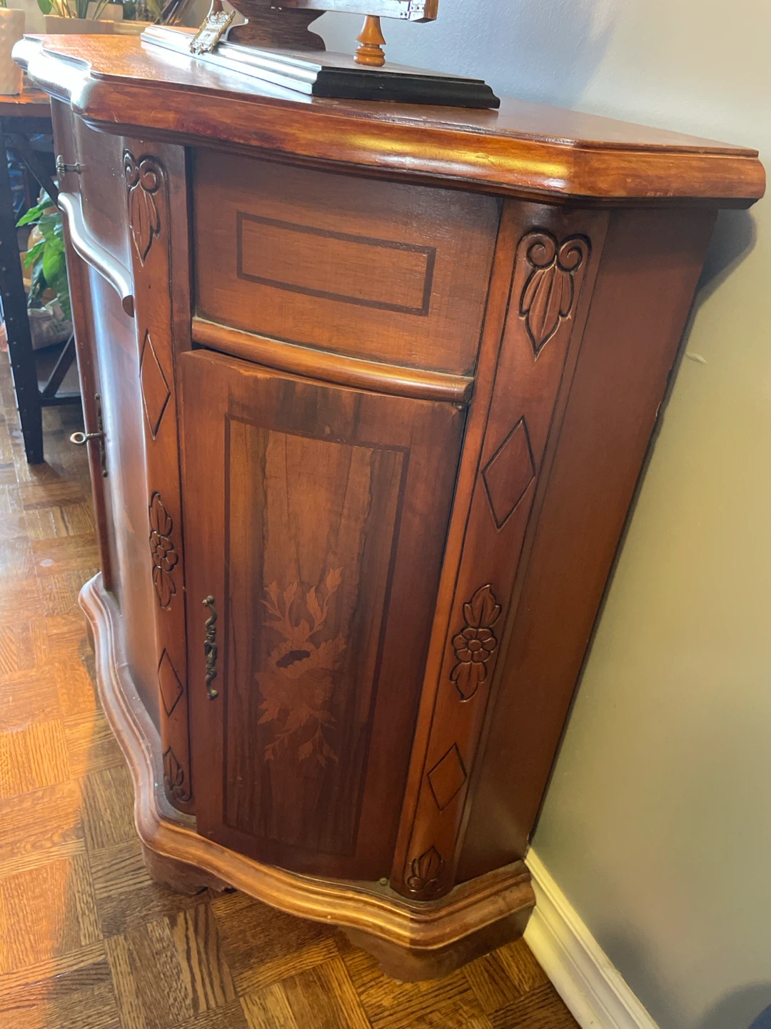 Vintage Wooden Cabinet with Floral Inlay - photo 5