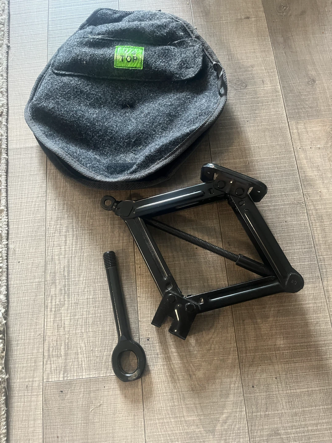 Automotive Scissor Jack with Tow Hook and Case - photo 5