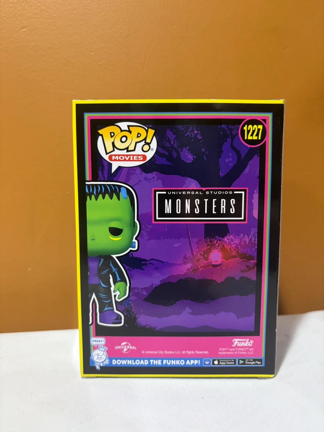 Frankenstein (Blacklight) Funko Pop! #1227 - Special Edition - photo 2