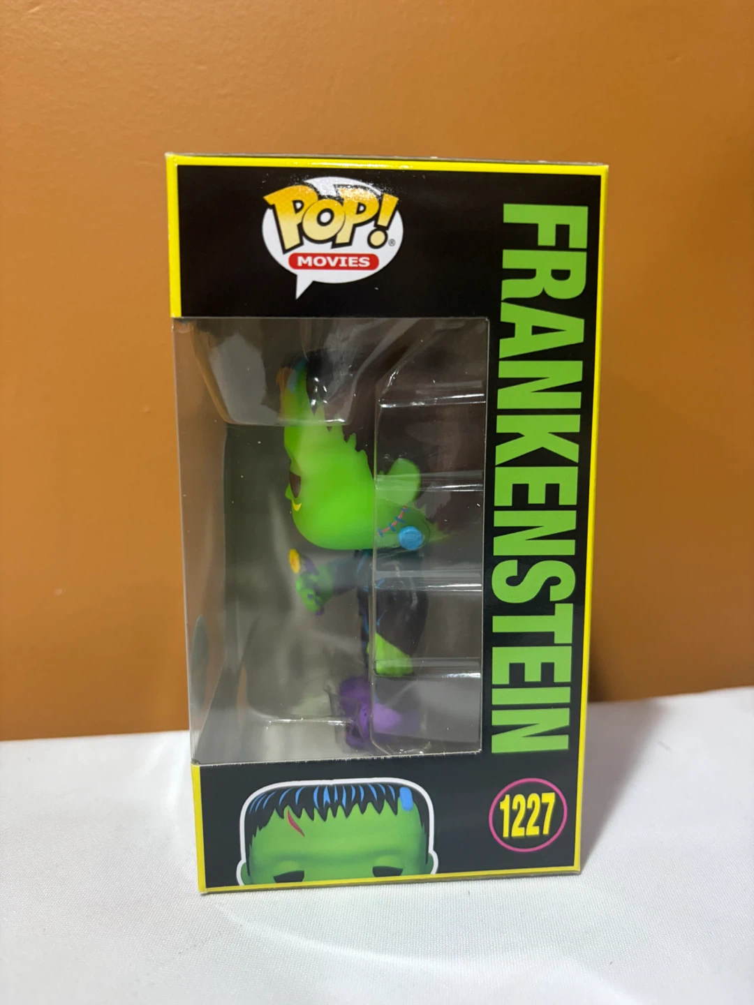 Frankenstein (Blacklight) Funko Pop! #1227 - Special Edition - photo 4