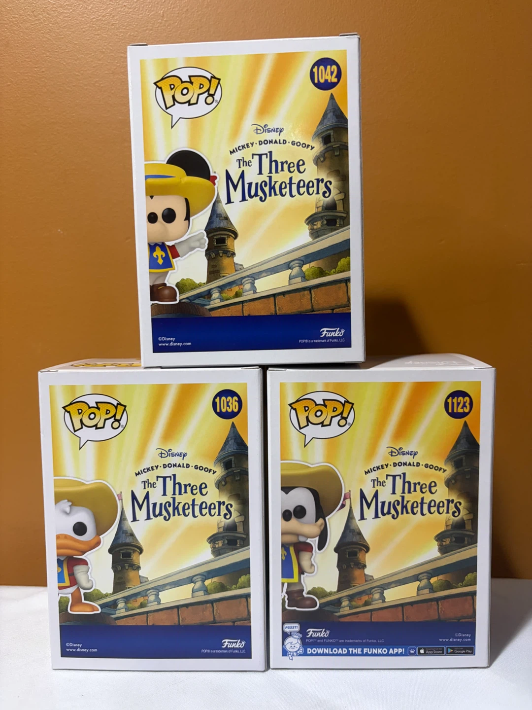 Disney The Three Musketeers Funko Pop! Convention Exclusive Set - photo 2