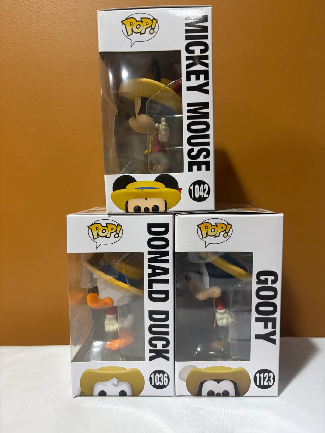 Disney The Three Musketeers Funko Pop! Convention Exclusive Set - photo 4